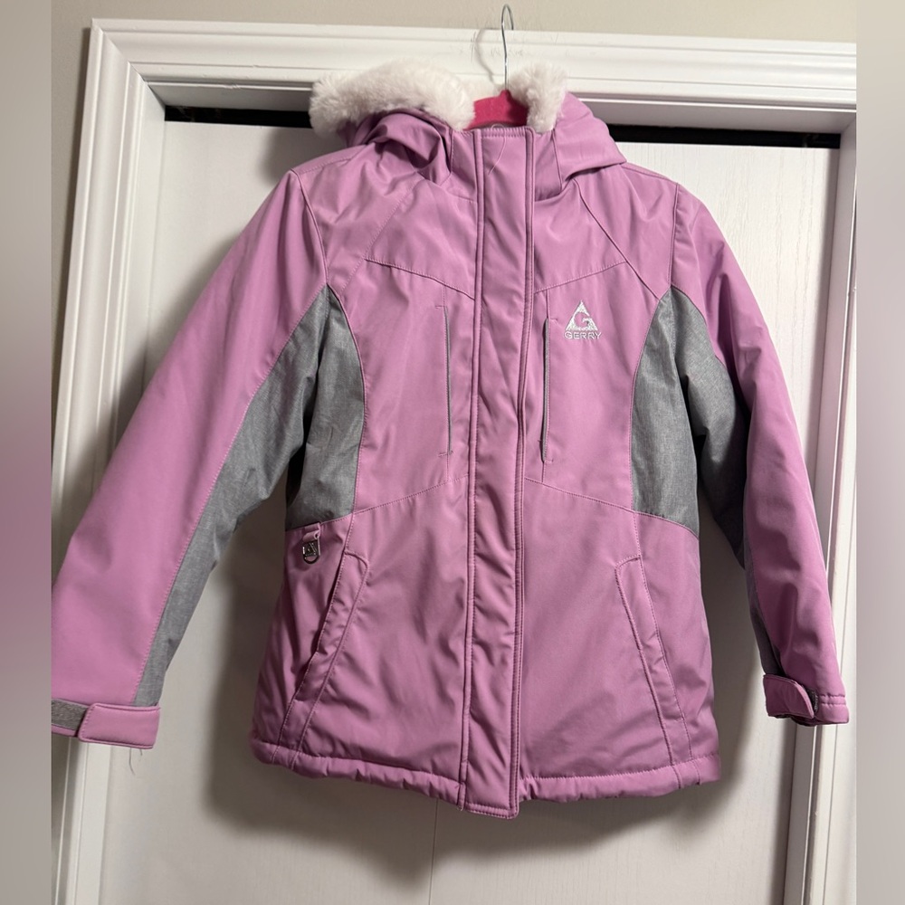Gerry Weber Girls Size 10/12 Pink/Gray Puffer Jacket with Fur Hood.